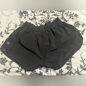 Lululemon Hotty Hot 2.5 size 2
